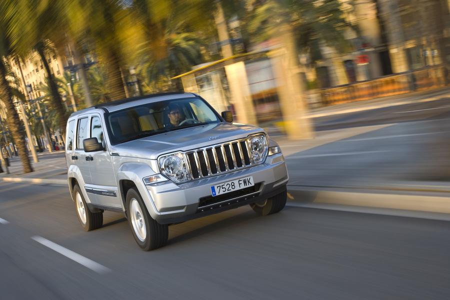  Jeep Cherokee 2008 года  (фото 48 из 161)